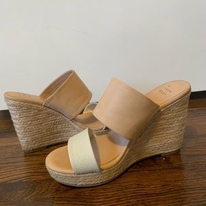 Tan and white wedged sandal!